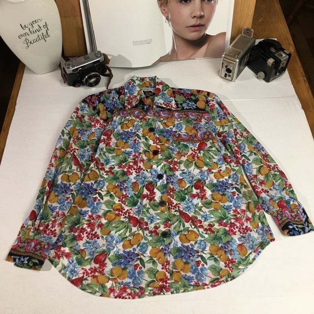 Martinique Petite vintage cottage core button down fruit blouse / top